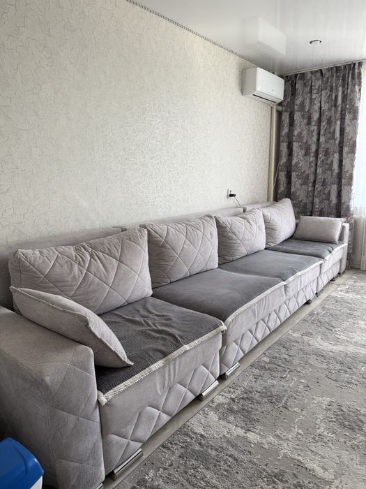 Продам диван, длина 4 метра