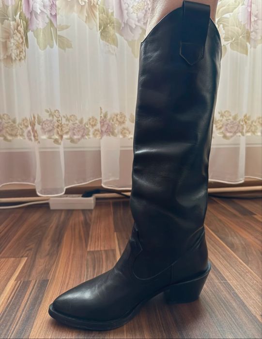 Cizme negre din piele