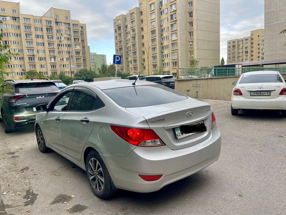 Продам машину Accent