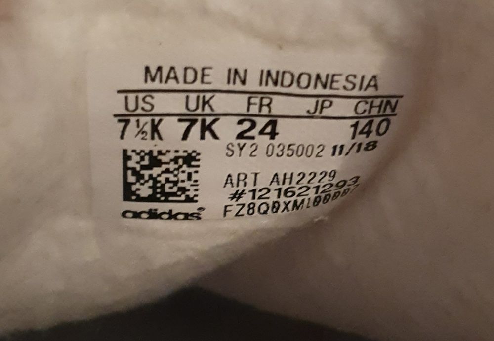 Продам кроссовки фирмы Adidas (оригинал)