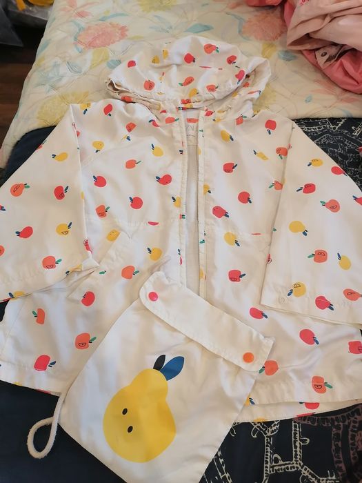 Продавам есенни детски якета