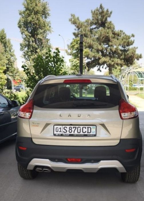 Lada Xray Cross Full