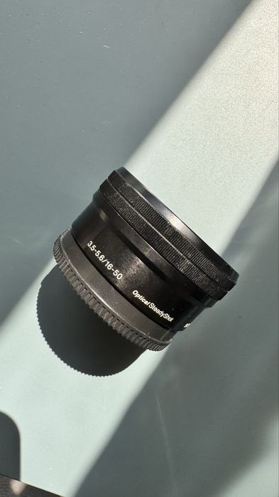 Sony E 16-50mm f/3.5-5.6 OSS