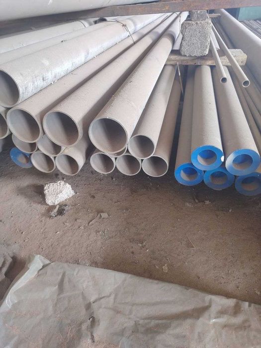 Бесшовный отвод из нержавеющей стали матовый 108*4 мм