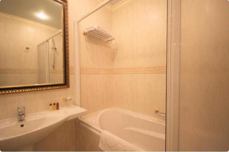 Даваме Под Наем Двустаен Апартамент В Дружба 1