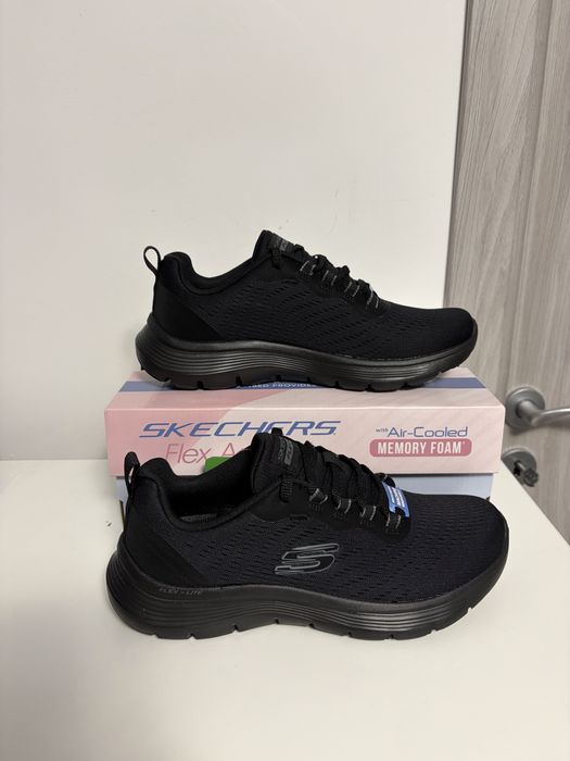 Adidasi Skechers negri noi