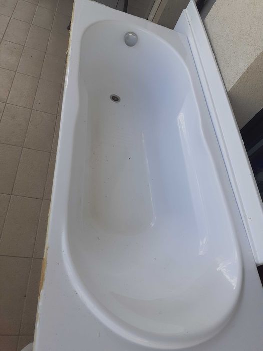 Cada aproape noua de vanzare, bonus: scaunel de baie