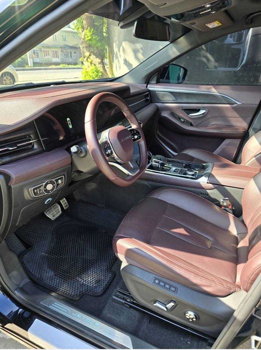 Jetour X90 PLUS FULL sotiladi