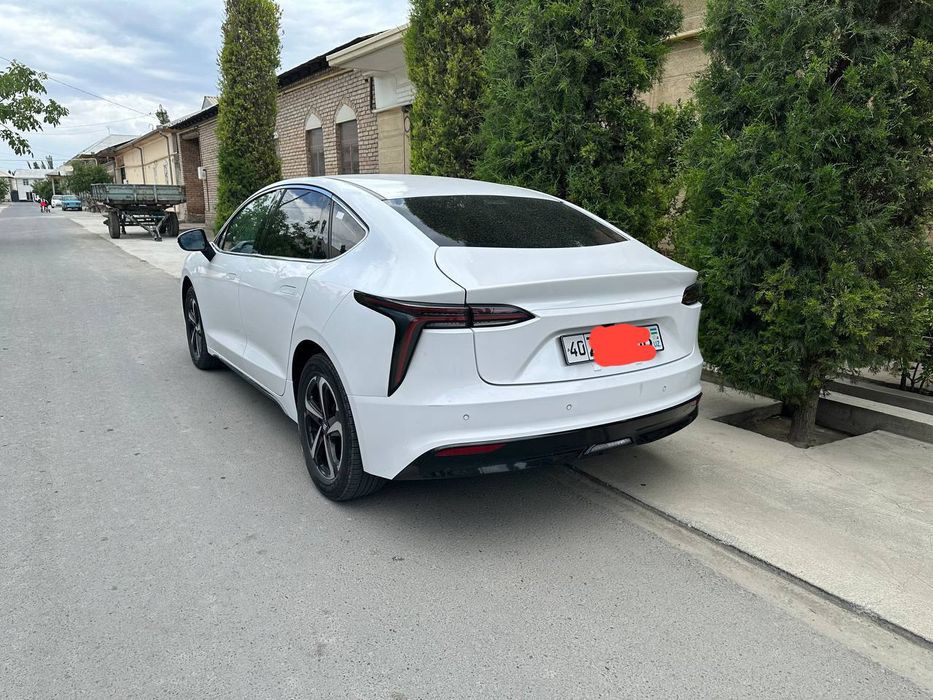 Jmev Renault xolati zur. Yandeksda biznes tarifiga utadi.