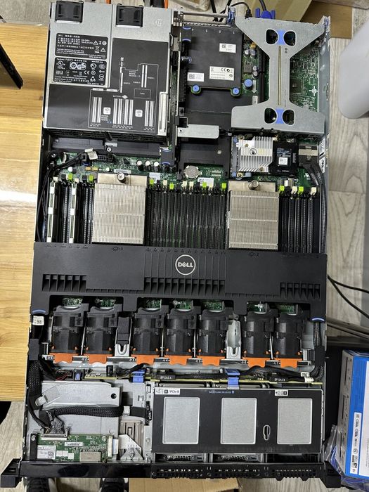 Сервер Dell Power Edge R620