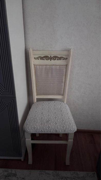 Стулья для гостинной