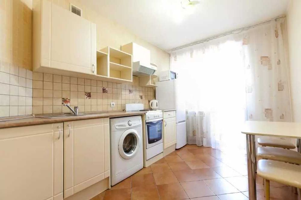 Дава се под наем Двустаен апартамент в Пловдив, Тракия - 67 кв.м за 244.8 € - Снимка #1