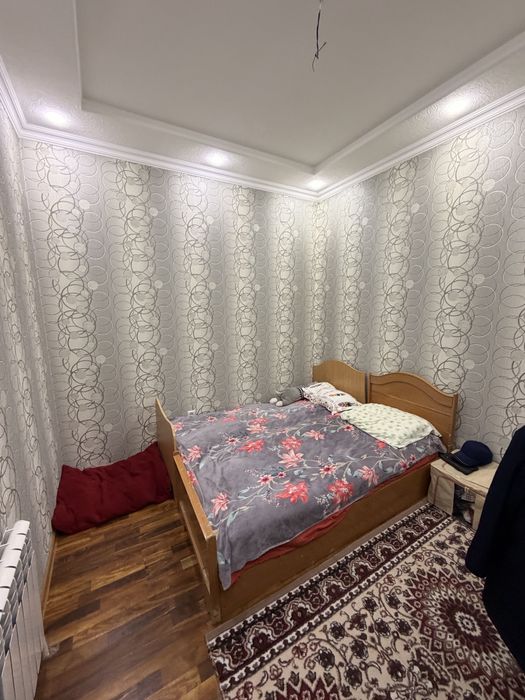 Uy sotiladi Parkenskida