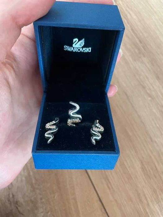 set cercei si pandantiv de argint Swarovski