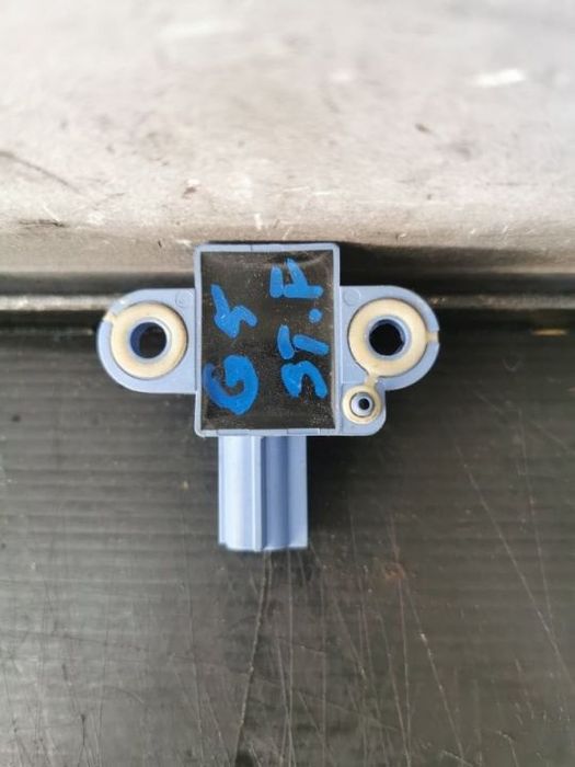 Senzor impact stanga fata vw golf 5 1k1 1k0955557a