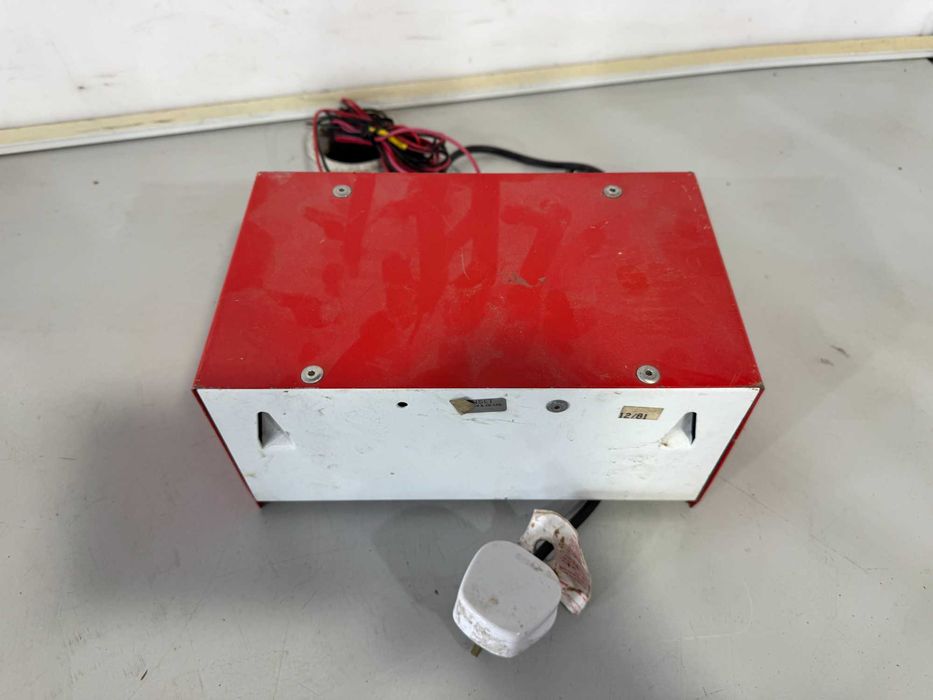 Зарядно за акумулатор - 10 amp power boost