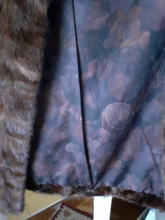 Haina blana nurca marimea 44