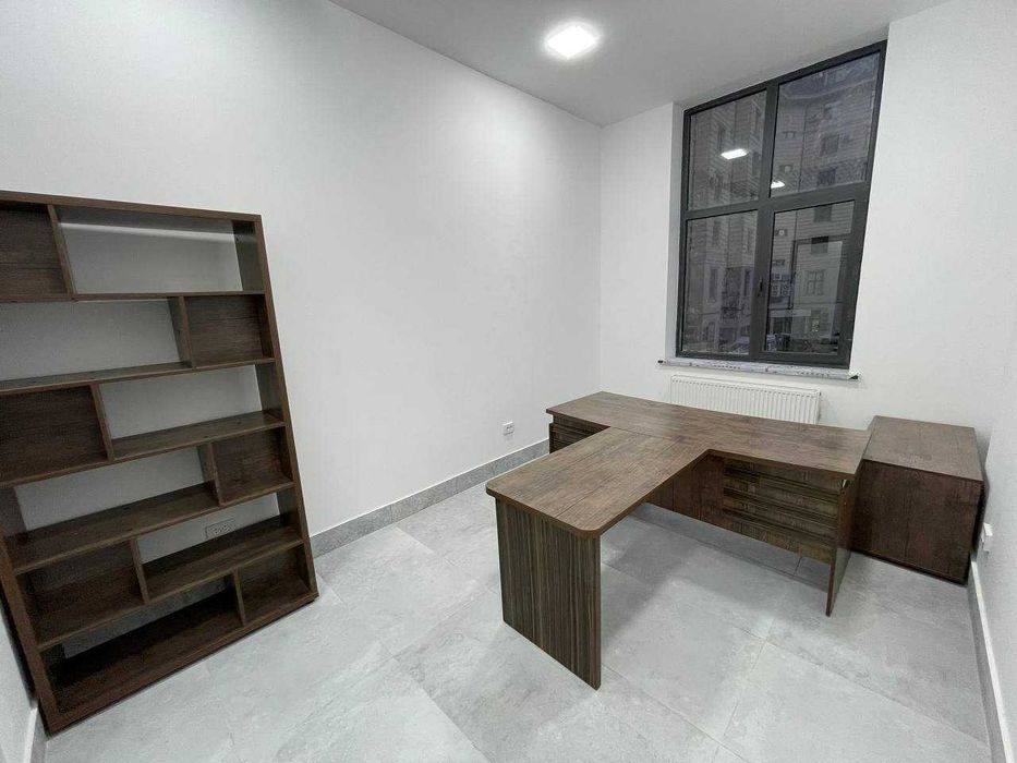 Сдается современный офис в новом здании 75м2 | 1 Линия(RG)