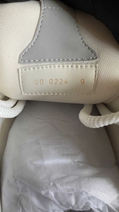 LV skate grey, marimea 43