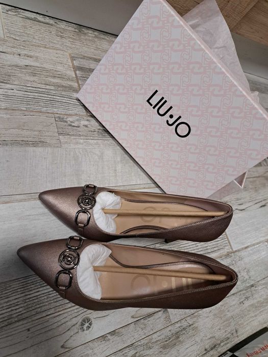 Liu Jo – размер 39 ,40 евро .Чисто нови !