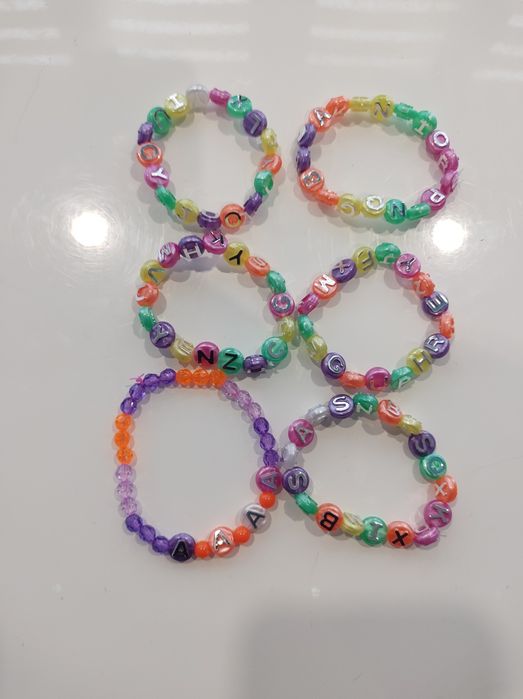 Ръчно изработени детски гривни