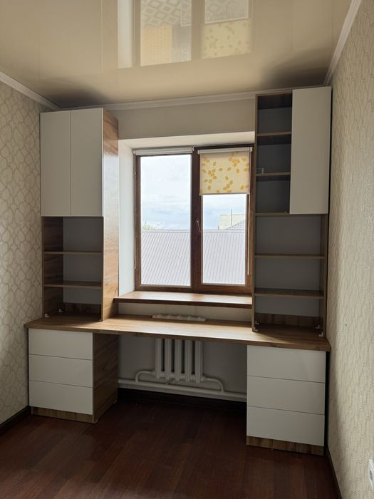 Продается встроенная мебель для подростков