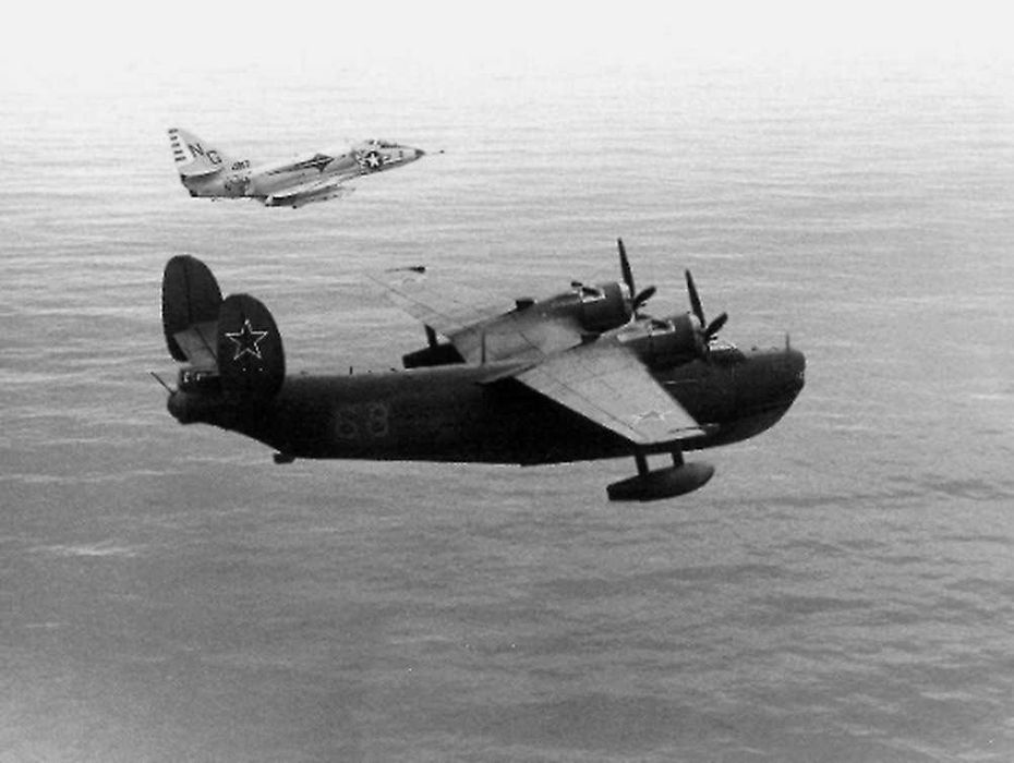 сборная модель самолета БЕ-6 1/72 ГДР СССР