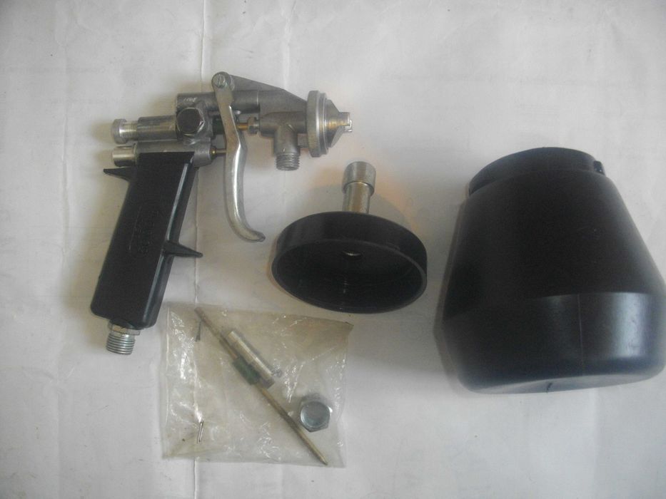 Нов български Соц НРБ пневматичен бояджийски пистолет  ПБ-0,7 и ПБ-0,5