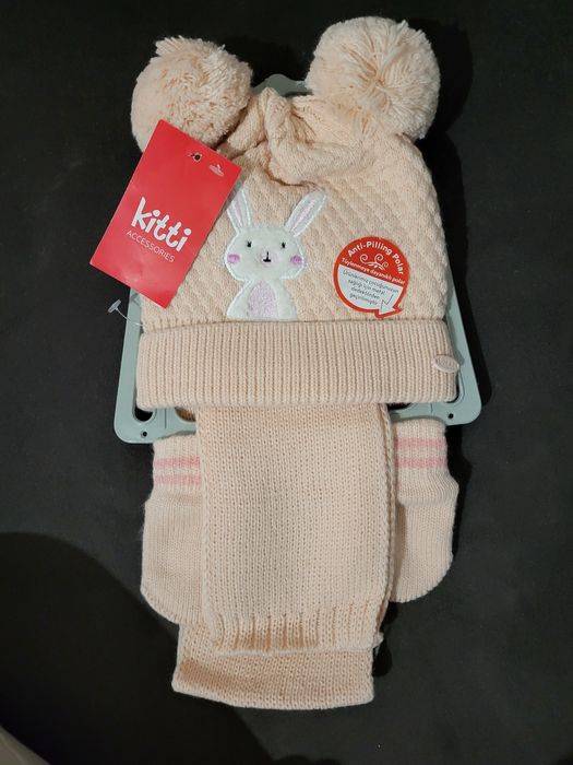Ново!  Комплект шал шапка ръкавички детски