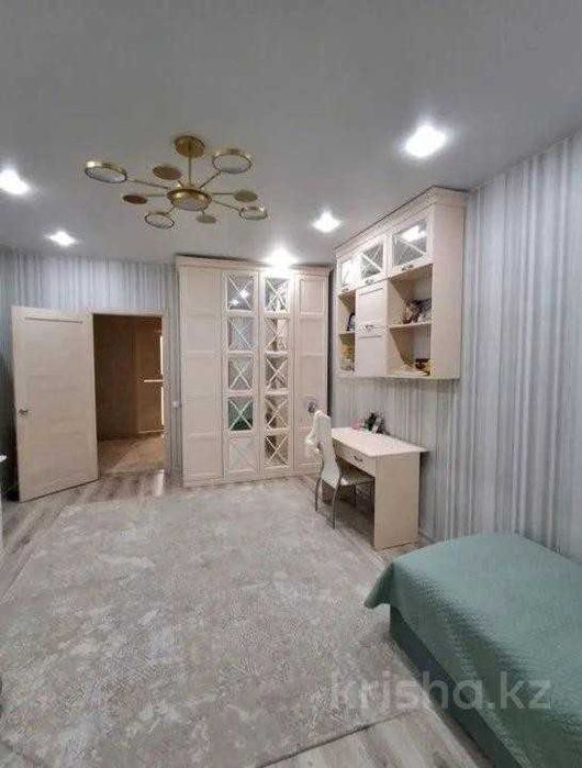Береке микрорайон 121кв.м 3 комнатная