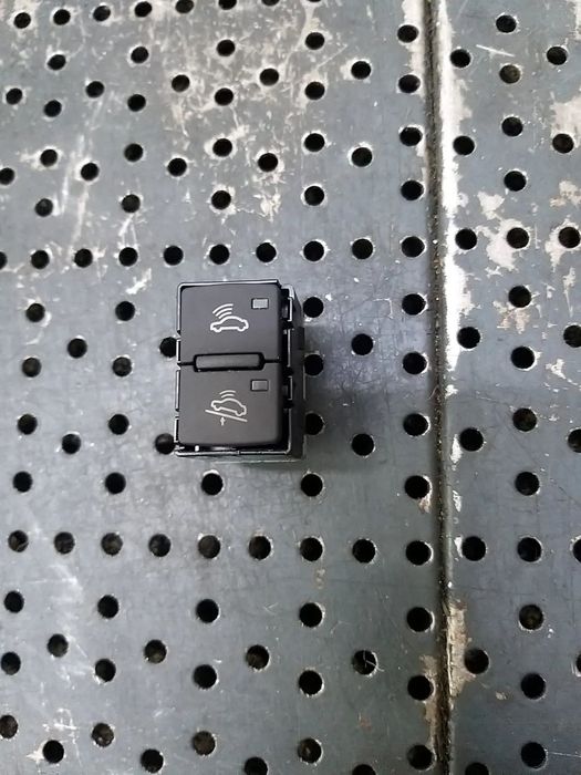 Buton dezactivare alarma audi a4 b8 8k 4f0962109