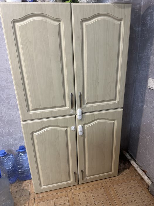 Продам Кухонные шкафы