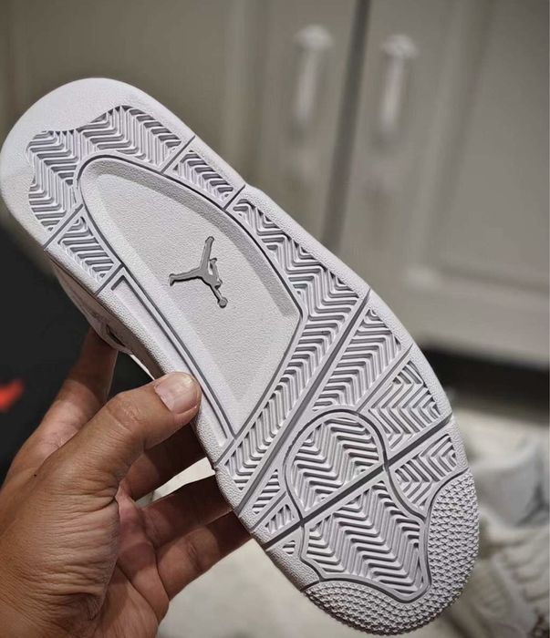 Air Jordan 4 Pure Money White Nike Oreo Metalic Silver Gold Frozen