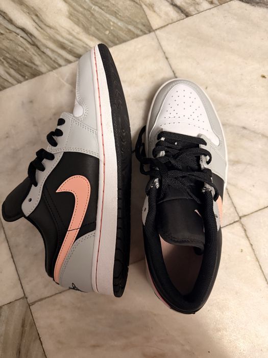 Продавам обувки Nike Air Jordan