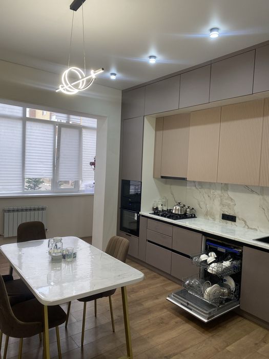 Продам 3-комнатную квартиру, 105 км!