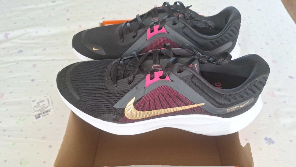 Чисто нови мъжки маратонки Nike QUEST 5
