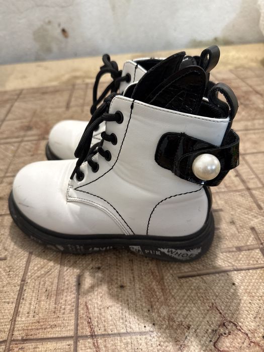 Отдам обувь на девочку