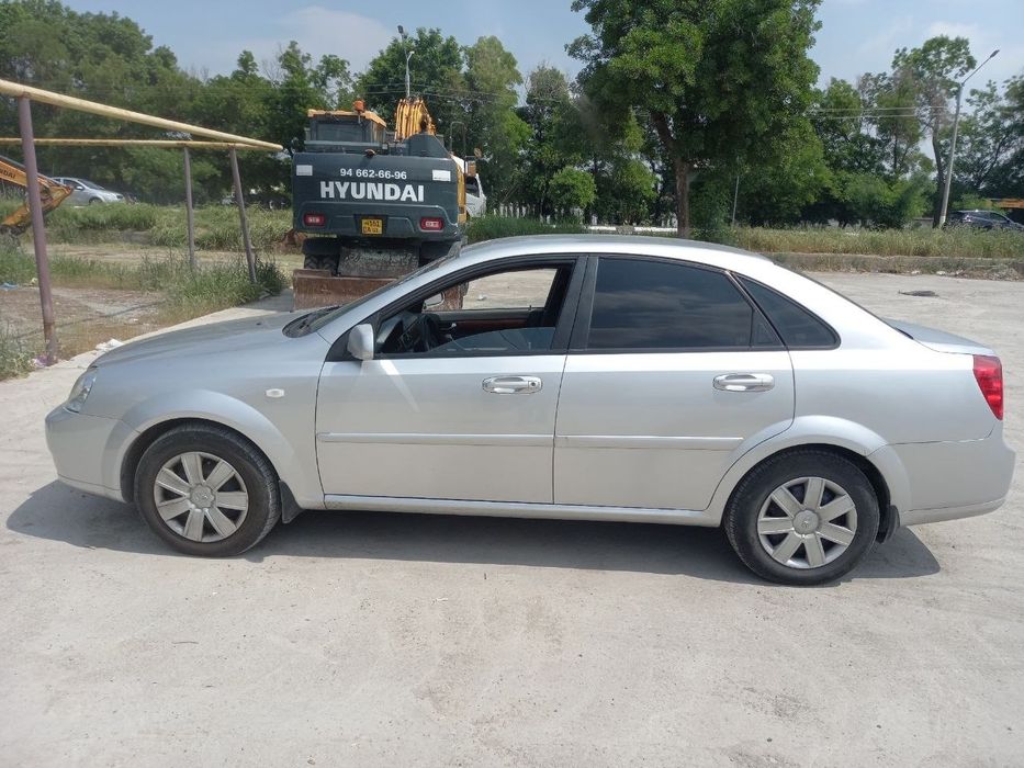 Lasetti 1,8 2010 tez sotaman oladigonla tel qisin 8:00 dan 20:00gacha: 5 000 у.е. - Chevrolet Ташкент на Olx