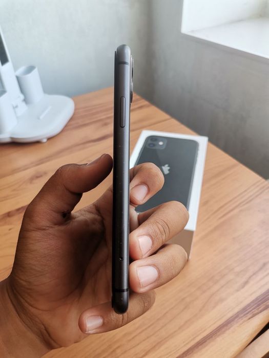 Продается iPhone 11 в хорошем состоянии
