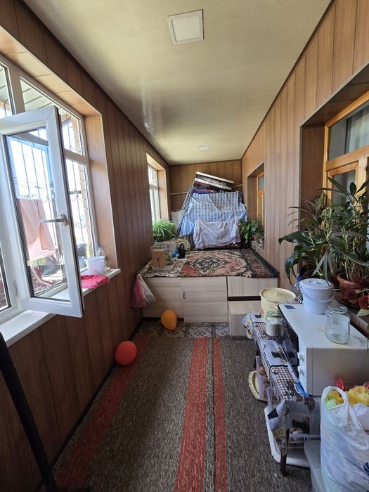 40 лет массив-1 продаётся квартира 5/5/5