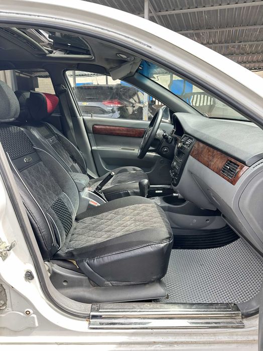 Lacetti 1.8 Avtomat, Full (suyegi butun, kraska, chaqa-chuqasi bor)