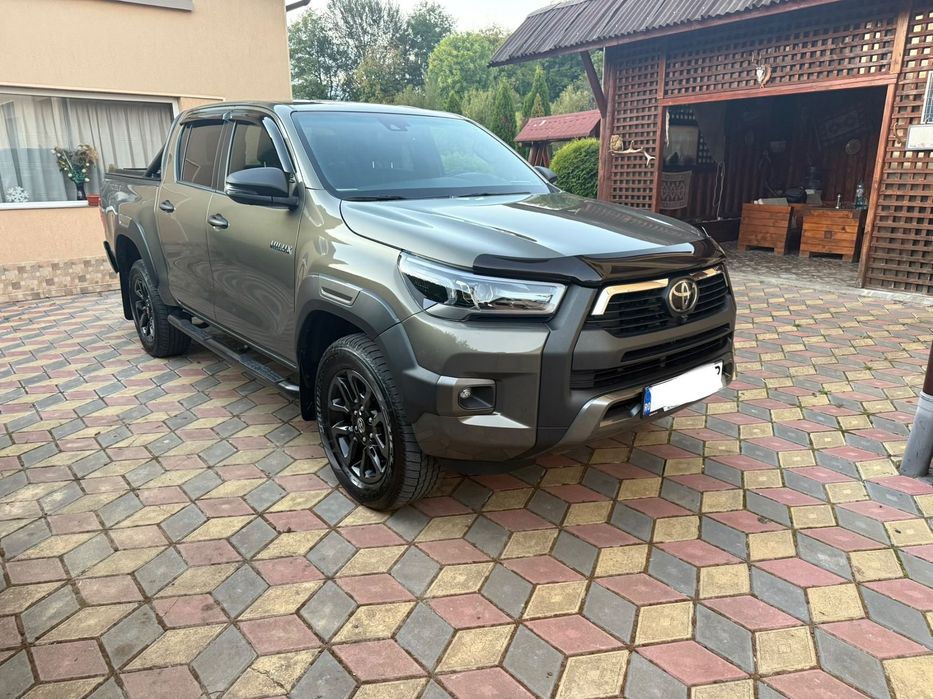 Toyota Hilux
