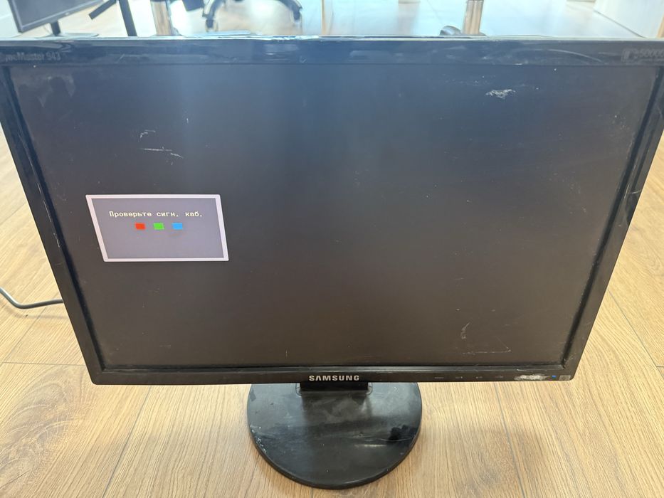 Монитор Samsung VGA