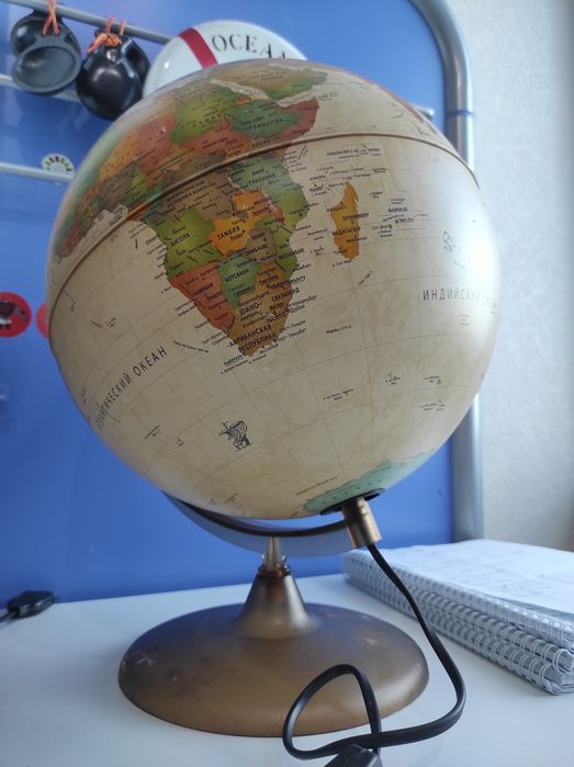 Глобус ночник ,со светильником