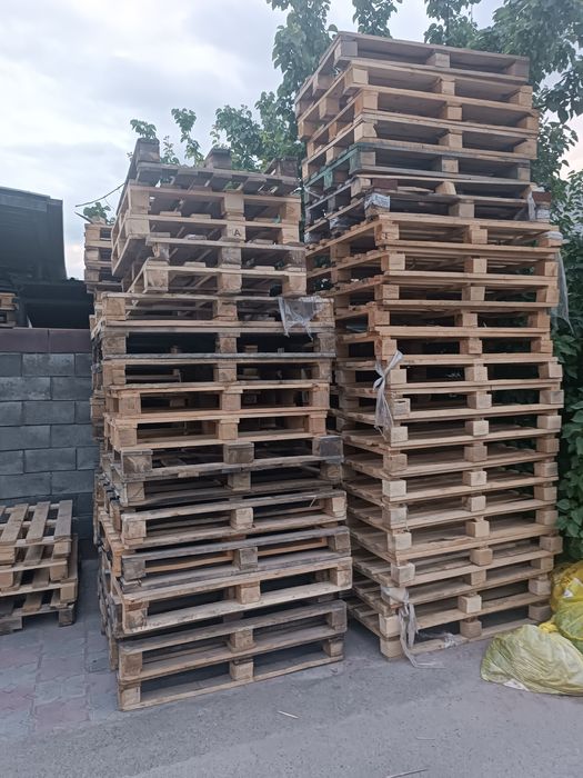 Поддоны палеты.      .