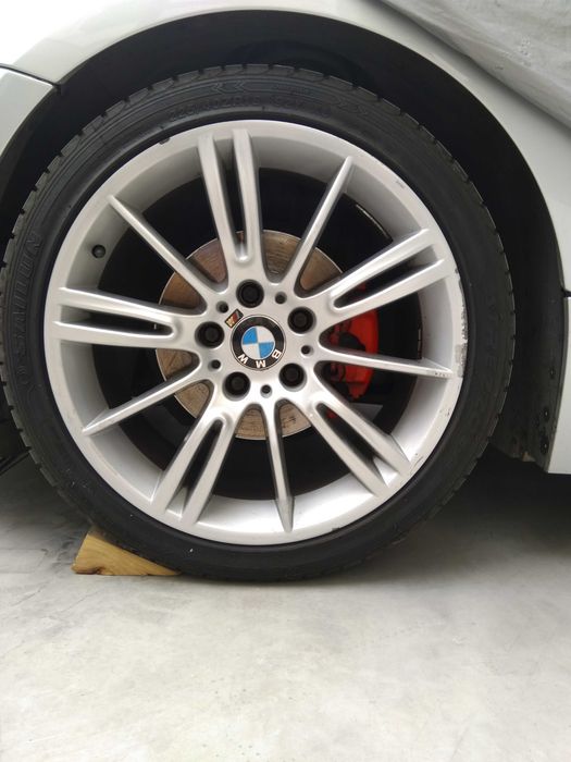 Продавам джанти за BMW 3-series Style 193, Спорт пакет 8J 18' ЕТ34 и 8,5J 18' ЕТ37 5х120 централен отвор 72,6 с гуми 225/40/18' и 255/35/18' ДОТ хх23.