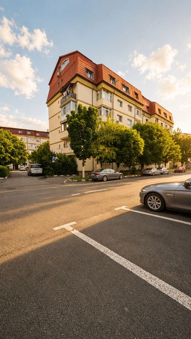Apartament 2 camere parter înalt, centrala, termopane