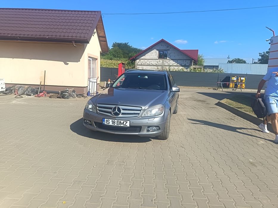 Vând Mercedes C Class w204