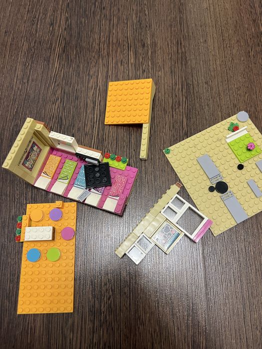 Продам лего friends