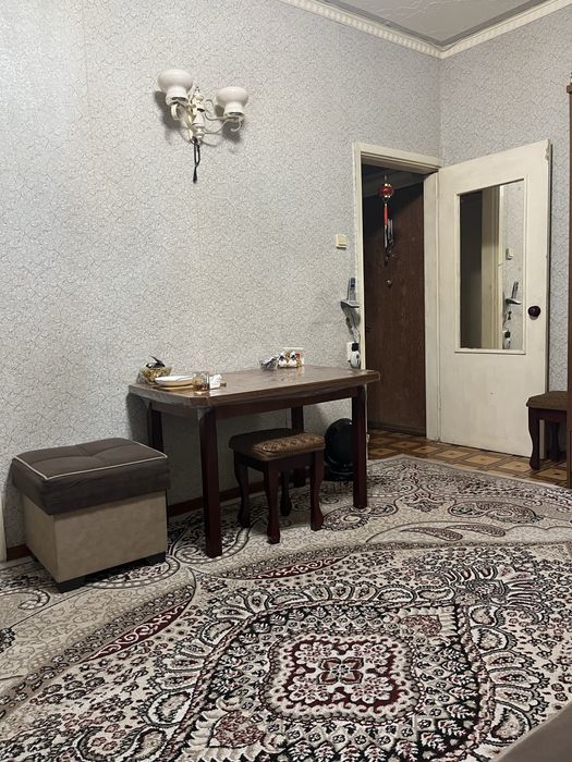 Чилонзор 16  квартира   1 в 2 / 5 / 5